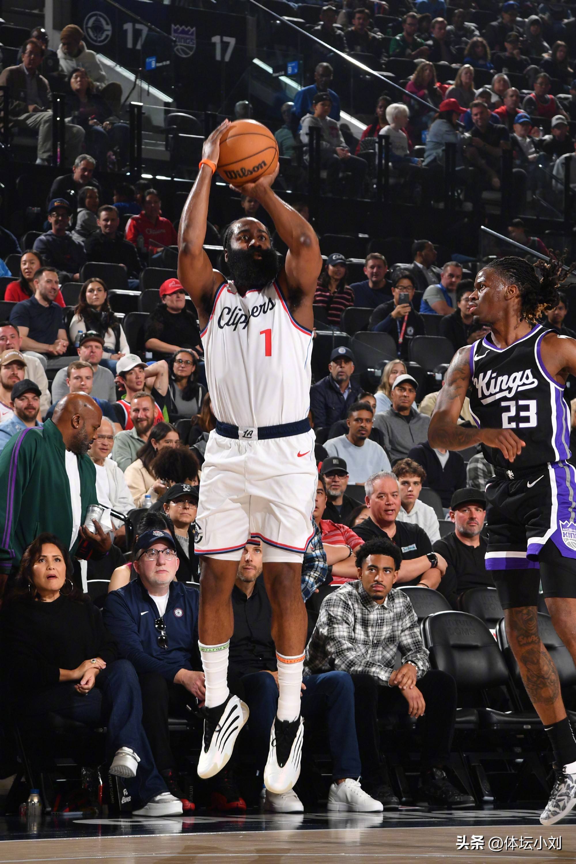 关于NBA常规赛赛后走向成谜；巴黎圣日耳曼外线爆发；赛场秩序良好；年轻球员得到机会的信息