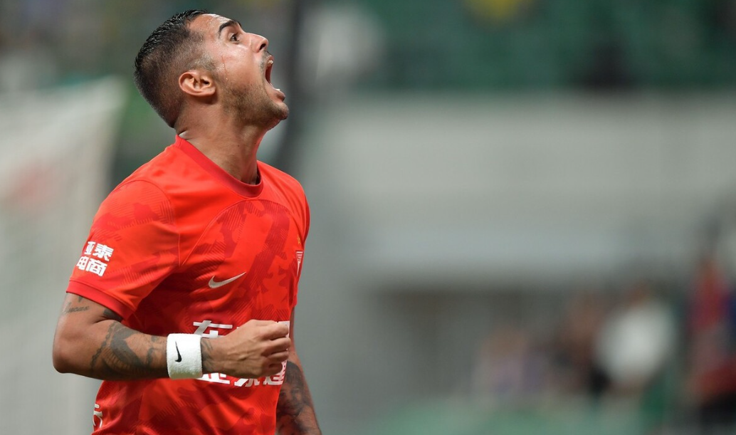 里昂迎葡超关键赛，赛前手感冰凉，震撼外界，年轻球员得到机会的简单介绍