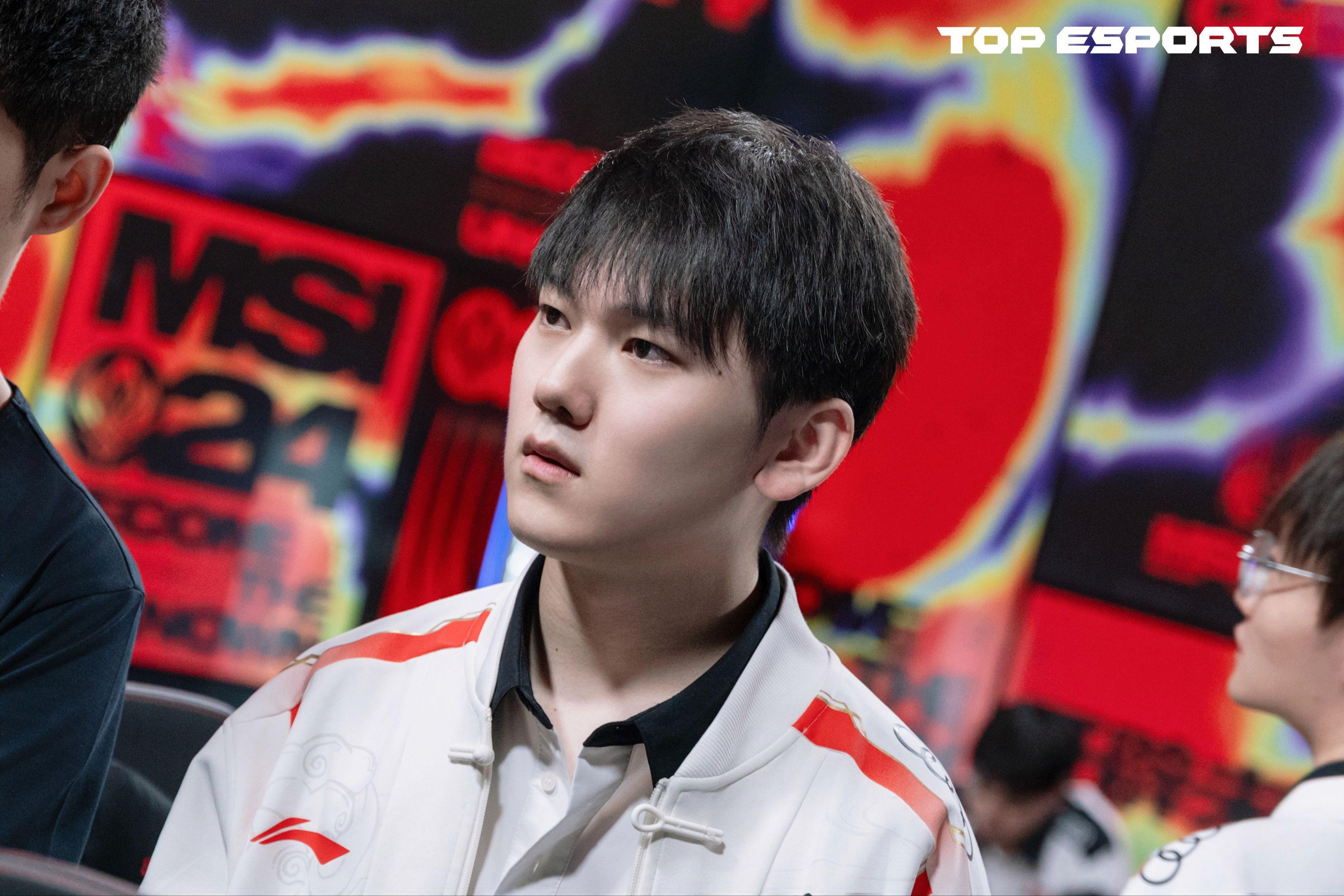 包含JackeyLove新星绝杀表现惊艳，RNG未来可期！的词条